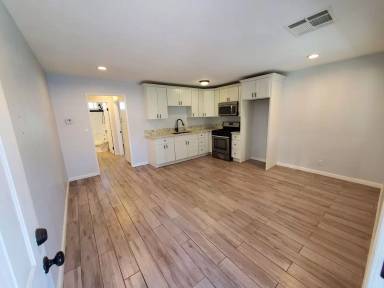 Main picture of 10037 Samoa Ave