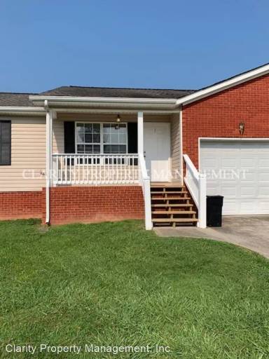 Main picture of 132 Ashley Ct NE