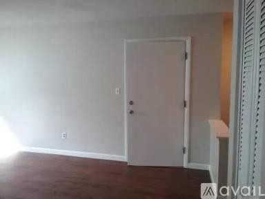 Main picture of 160 W Main St
