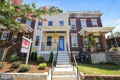 Main picture of 4409 9th St NW