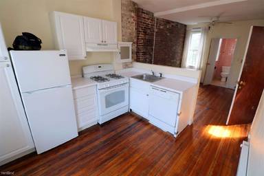 Main picture of 169 Endicott St