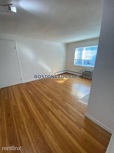 Main picture of 50 Evergreen St