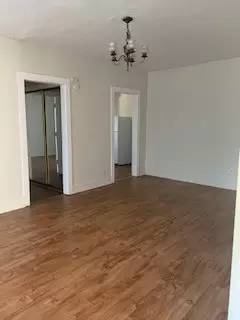 Main picture of 420 Nicholson St