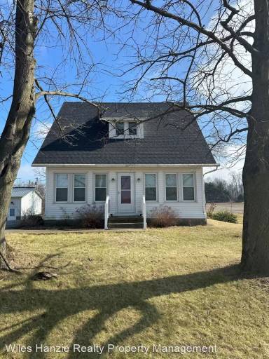 Main picture of 3844 Millbrook Rd