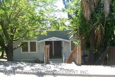 Main picture of 401 Hichborn St