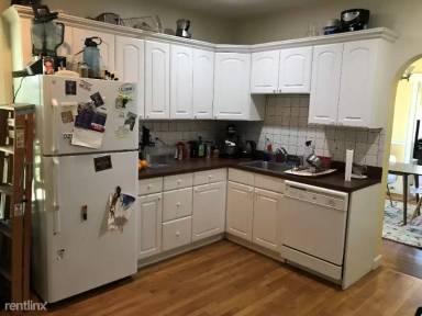 Main picture of 15 Paulina St