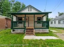 Main picture of 1018 Leslie St