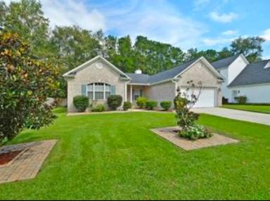 Main picture of 216 N Pembroke Dr