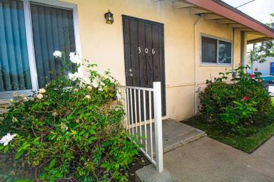 Main picture of 306 N Azusa Ave