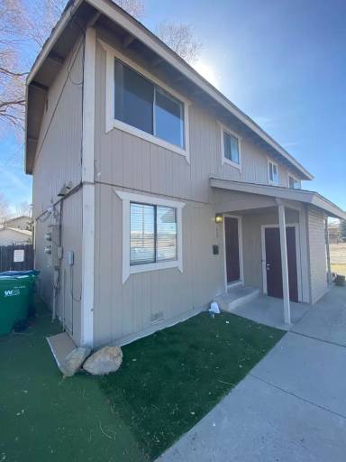 Main picture of 1050 12th St