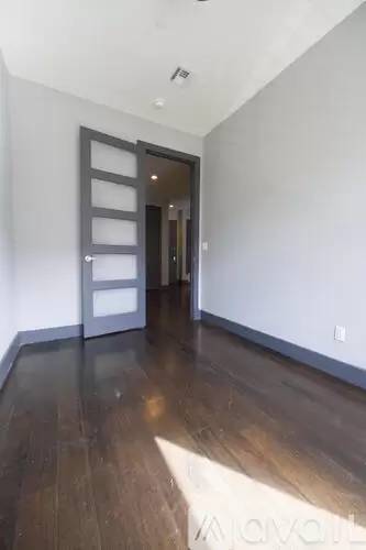 Main picture of 127 Boerum St
