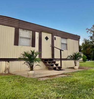 Main picture of 106 Oleander Dr