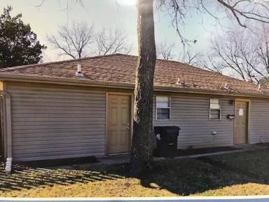 Main picture of 1028 E 9th St