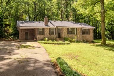 Main picture of 1101 Arrowhead Rd