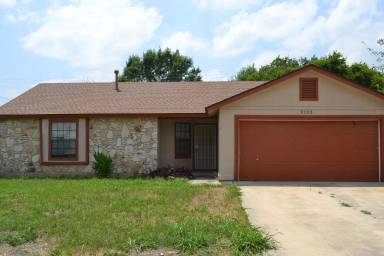 Main picture of 2103 Lazy Ridge Dr