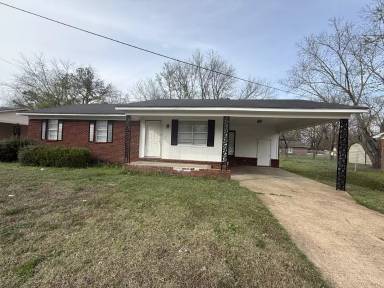 Main picture of 504 Lark St