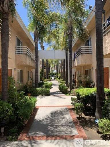 Main picture of 9575 Laurel Canyon Blvd