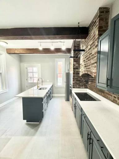 Main picture of 1218 Boyle St