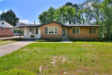 Main picture of 1906 Woodfield Dr