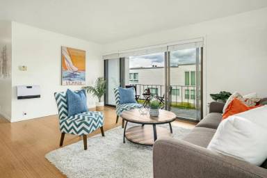 Main picture of 6333 Lake Washington Blvd NE