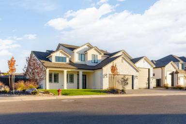 Main picture of 2883 S Kate Ln