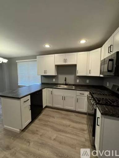 Main picture of 1022 N Kansas Ave