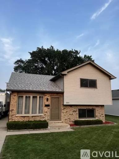 Main picture of 2021 Kirschoff St
