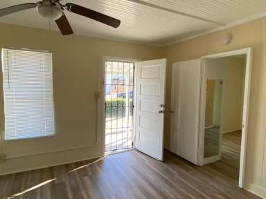 Main picture of 1209 Saticoy St