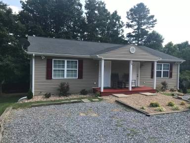Main picture of 26 Soldier Ave