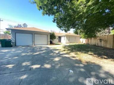 Main picture of 24 W Mayfair Ave