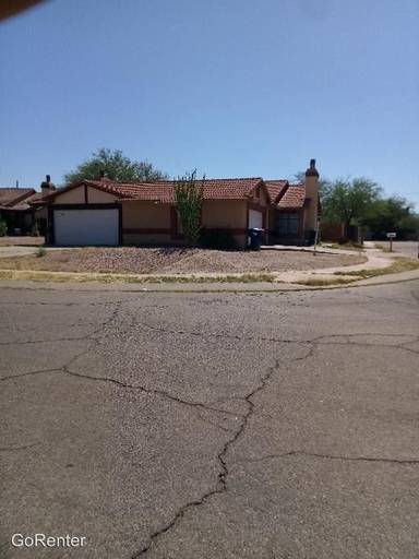 Main picture of 1757 W Linden St