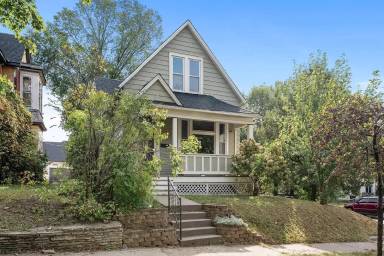 Main picture of 1084 Edgerton St