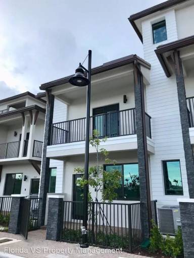 Main picture of 8309 NW 49th St