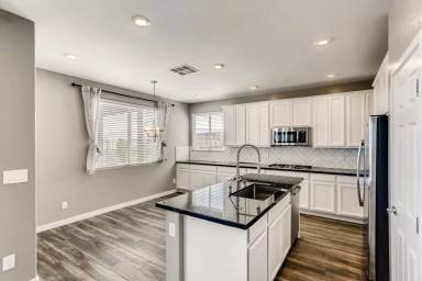 Main picture of 12405 Harbor Isle Ave