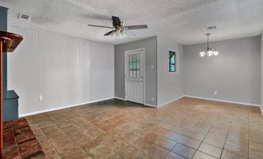 Main picture of 192 Weldon Dr