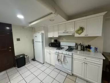 Main picture of 171 Hemenway St
