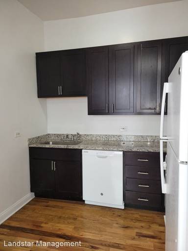 Main picture of 1480 W Erie St