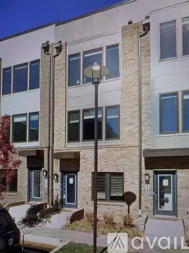 Main picture of 8159 Tompkins St