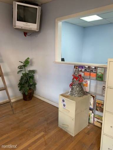 Main picture of 7604 Jamaica Ave