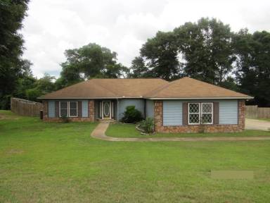 Main picture of 82 Rolling Pines Dr