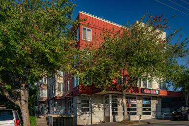 Main picture of 4459 Fremont Ave N