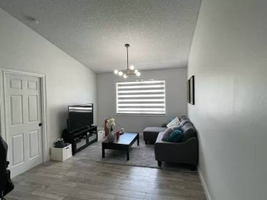 Main picture of 407 NW 108th Ter