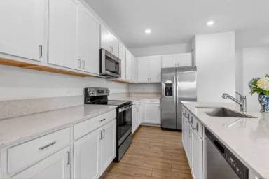 Main picture of 4645 Meyerson Pl
