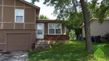 Main picture of 920 N Jan Mar St