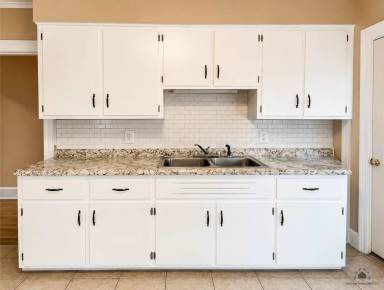 Main picture of 7 Hazelwood Ave