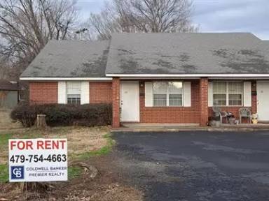Main picture of 13 Taylor Cir