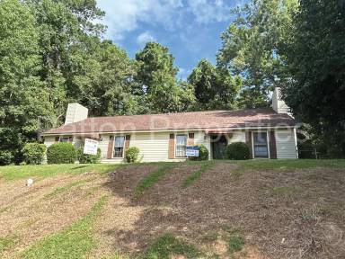 Main picture of 1001 Lynn St