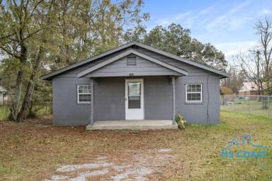Main picture of 2213 34th St