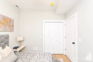 Main picture of Montrose/Seeley Apartments