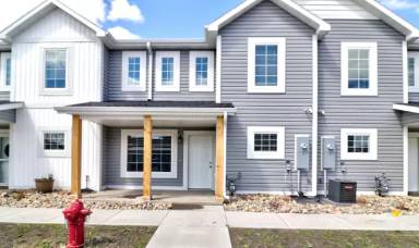 Main picture of 3368 6th Way E